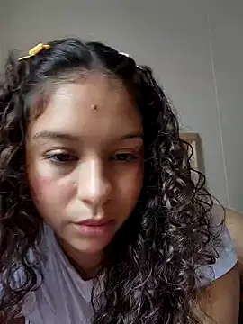 Snapshot of Shara_dreams chatting on December 16, 2:16 pm Shara dreams online show from December 16, 2:16 pm