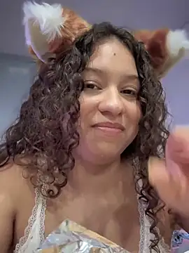 Snapshot of Shara_dreams chatting on January 29, 1:58 am Shara dreams online show from January 29, 1:58 am