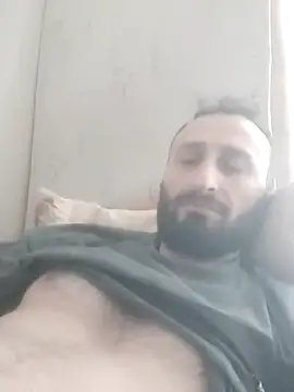 Snapshot of Yaramaz331 chatting on March 19, 10:33 am Yaramaz331 online show from March 19, 10:33 am