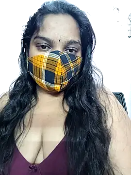 Snapshot of lovely-latha chatting on January 6, 6:20 pm lovely-latha online show from January 6, 6:20 pm