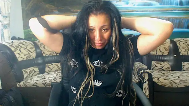 Snapshot of MoistMady chatting on September 29, 5:45 am MoistMady online show from September 29, 5:45 am