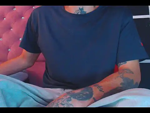 Christian Stiven1 online show from November 5, 1:00 pm