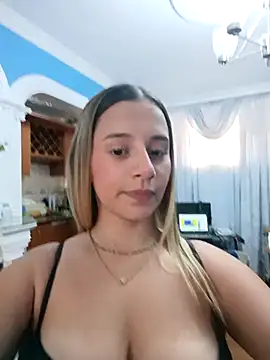 Snapshot of ashley69_brown chatting on April 28, 7:19 pm ashley69 brown online show from April 28, 7:19 pm
