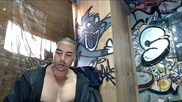 Snapshot of Justin_Frank chatting on May 4, 9:00 pm Justin Frank online show from May 4, 9:00 pm