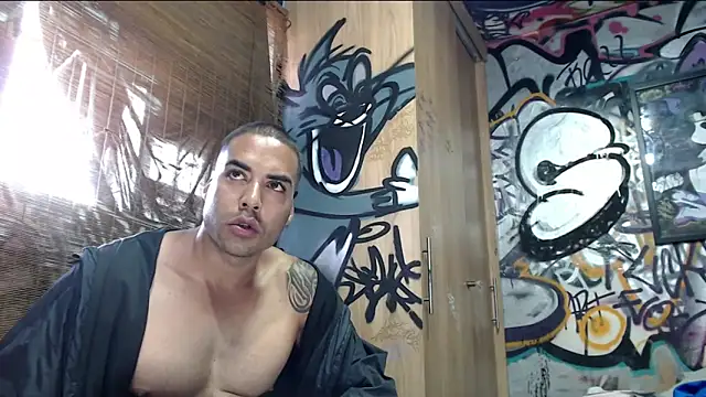 Snapshot of Justin_Frank chatting on May 7, 3:17 pm Justin Frank online show from May 7, 3:17 pm