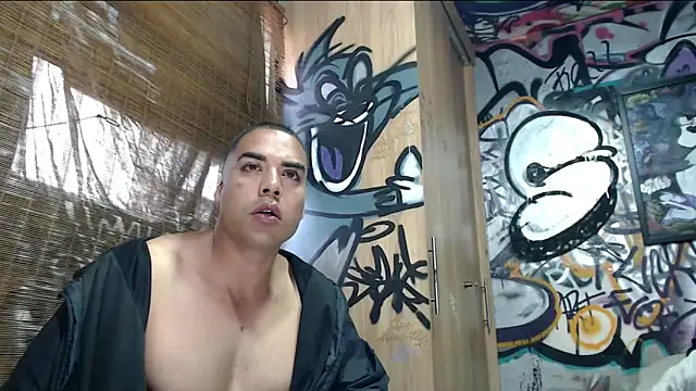 Snapshot of Justin_Frank chatting on May 23, 4:11 pm Justin Frank online show from May 23, 4:11 pm