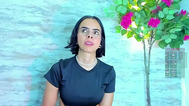 Amelia Myers online show from October 4, 7:45 pm