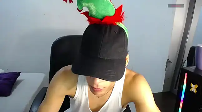 Snapshot of ricksamm chatting on December 11, 3:05 pm ricksamm online show from December 11, 3:05 pm