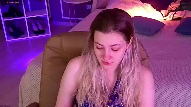 elinanortas online show from September 29, 1:11 am