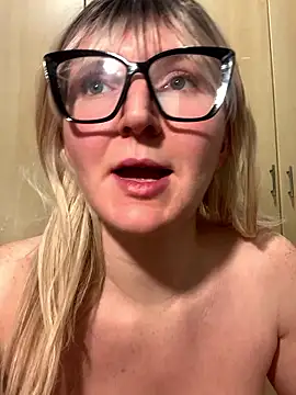 Snapshot of vanda26hot chatting on January 9, 5:48 pm vanda26hot online show from January 9, 5:48 pm