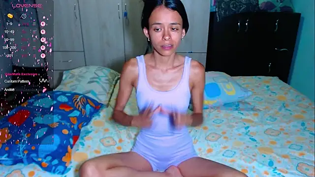 Mia sexy18  online show from February 9, 2:04 am