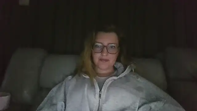LiquidLeonie online show from May 13, 3:15 am