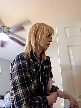 Snapshot of AmethystFoxx chatting on January 21, 6:02 pm AmethystFoxx online show from January 21, 6:02 pm