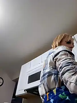 Snapshot of AmethystFoxx chatting on January 29, 9:17 pm AmethystFoxx online show from January 29, 9:17 pm