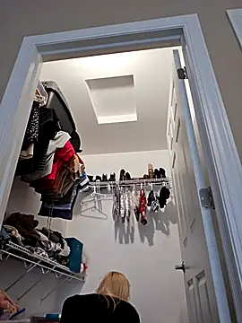 Snapshot of AmethystFoxx chatting on October 23, 9:35 pm AmethystFoxx online show from October 23, 9:35 pm