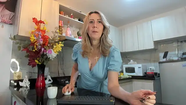 Snapshot of ashleymilf_1 chatting on October 23, 3:22 pm ashleymilf 1 online show from October 23, 3:22 pm