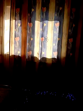 Snapshot of BellaBellaHot chatting on October 1, 8:20 am BellaBellaHot online show from October 1, 8:20 am