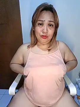 Snapshot of Sweet_asian_kylie chatting on February 13, 7:10 pm Sweet asian kylie online show from February 13, 7:10 pm