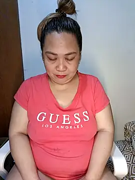 Snapshot of Sweet_asian_kylie chatting on March 31, 8:20 pm Sweet asian kylie online show from March 31, 8:20 pm