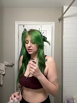 itsbabydashh online show from April 15, 1:07 pm