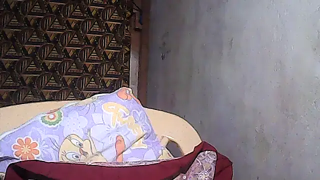 sweetsosie18 online show from February 8, 5:00 am