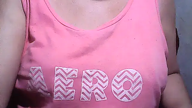 sweetsosie18 online show from April 25, 12:46 am