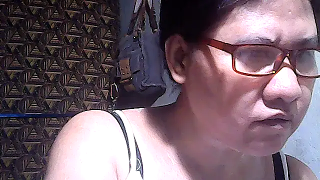 sweetsosie18 online show from May 2, 3:33 am