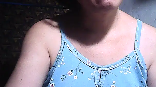 sweetsosie18 online show from May 8, 7:08 pm