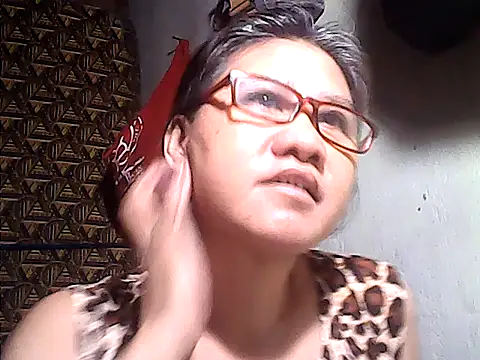 sweetsosie18 online show from May 17, 4:58 pm