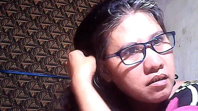 Snapshot of sweetsosie18 chatting on June 29, 10:15 am sweetsosie18 online show from June 29, 10:15 am