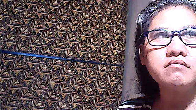 Snapshot of sweetsosie18 chatting on June 29, 10:21 pm sweetsosie18 online show from June 29, 10:21 pm