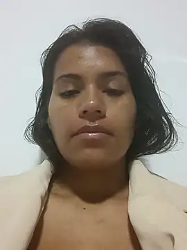 Snapshot of roxanamariahills_ chatting on April 27, 3:32 pm roxanamariahills online show from April 27, 3:32 pm