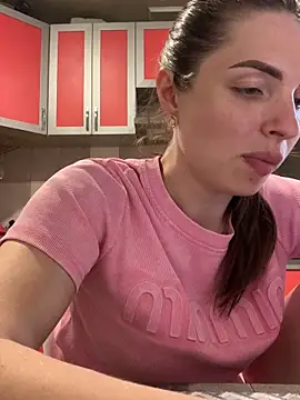 SeducingYoghourt online show from May 12, 4:48 pm