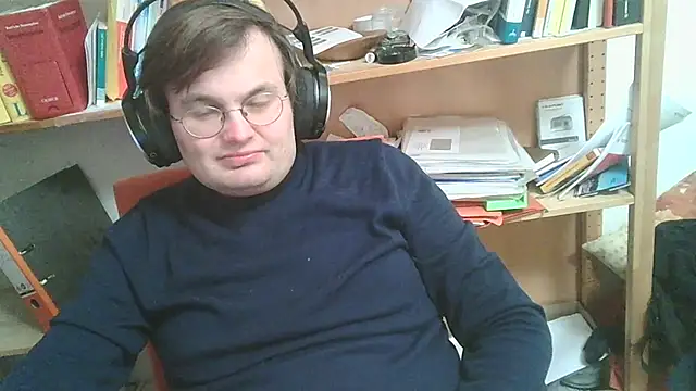 Snapshot of makau1 chatting on February 6, 9:51 pm makau1 online show from February 6, 9:51 pm