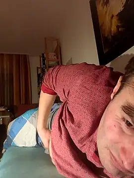 Snapshot of makau1 chatting on March 12, 12:39 am makau1 online show from March 12, 12:39 am