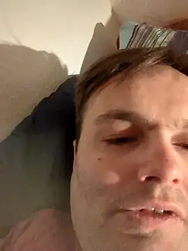 Snapshot of makau1 chatting on March 13, 5:03 am makau1 online show from March 13, 5:03 am