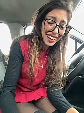 Snapshot of amanilouve chatting on December 16, 9:47 am amanilouve online show from December 16, 9:47 am