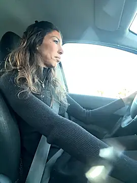 Snapshot of amanilouve chatting on January 11, 7:24 am amanilouve online show from January 11, 7:24 am