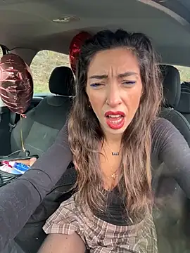 amanilouve online show from February 16, 12:45 pm