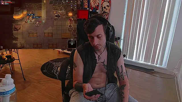Snapshot of BobbyBelmont13 chatting on July 26, 1:25 am BobbyBelmont13 online show from July 26, 1:25 am