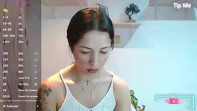 Snapshot of MadisonCambel chatting on December 3, 12:02 am MadisonCambel online show from December 3, 12:02 am