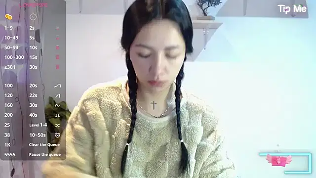 Snapshot of MadisonCambel chatting on December 4, 1:31 pm MadisonCambel online show from December 4, 1:31 pm