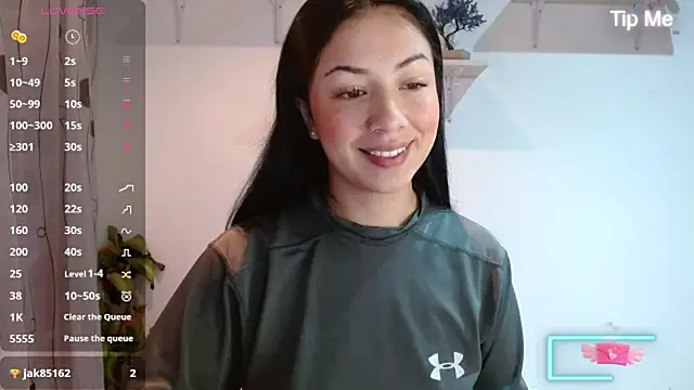 Snapshot of MadisonCambel chatting on December 5, 9:50 am MadisonCambel online show from December 5, 9:50 am