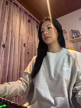 Snapshot of MadisonCambel chatting on December 9, 10:22 am MadisonCambel online show from December 9, 10:22 am