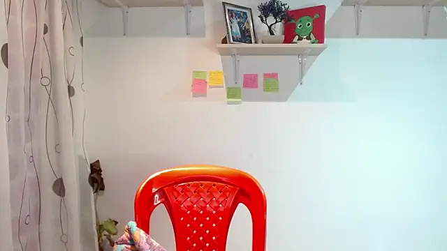 Snapshot of MadisonCambel chatting on December 28, 3:47 am MadisonCambel online show from December 28, 3:47 am