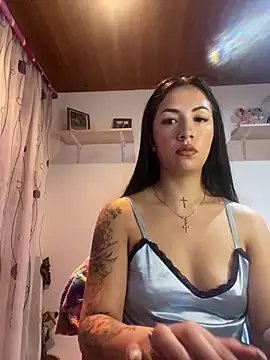 Snapshot of MadisonCambel chatting on January 9, 2:22 am MadisonCambel online show from January 9, 2:22 am