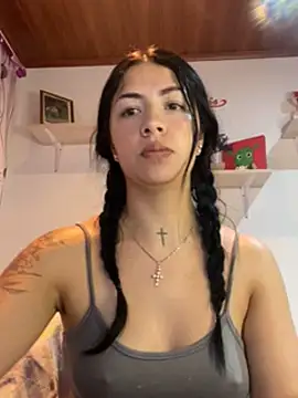 Snapshot of MadisonCambel chatting on January 14, 2:43 pm MadisonCambel online show from January 14, 2:43 pm