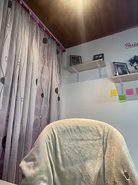 Snapshot of MadisonCambel chatting on February 14, 1:34 am MadisonCambel online show from February 14, 1:34 am