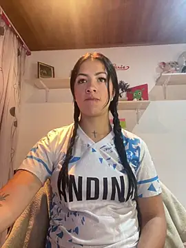 Snapshot of MadisonCambel chatting on February 22, 2:06 am MadisonCambel online show from February 22, 2:06 am