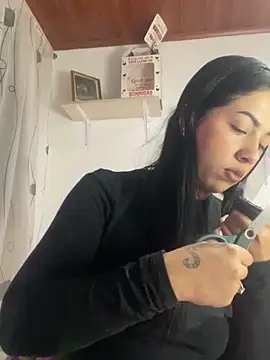 Snapshot of MadisonCambel chatting on March 17, 6:40 am MadisonCambel online show from March 17, 6:40 am